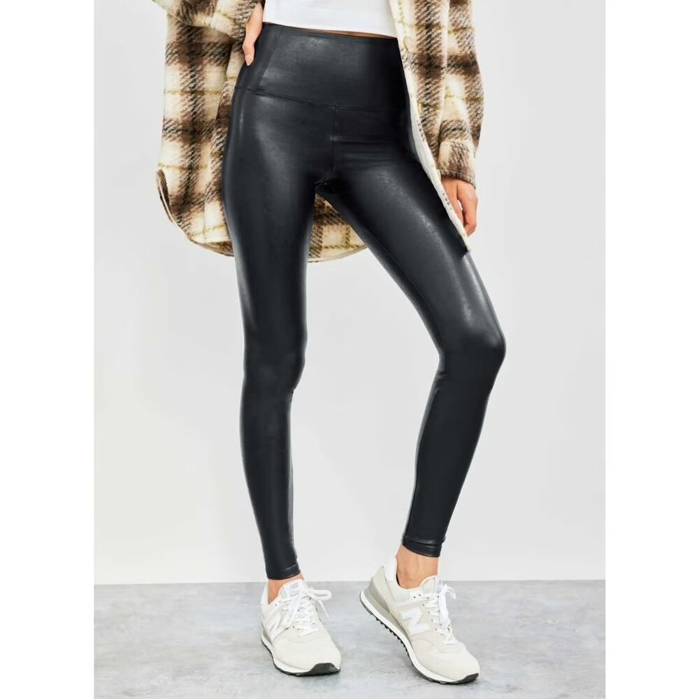 Aritzia Wilfred Free faux leather pant legging size M